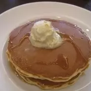 パンケーキとホットケーキ、その違いって？