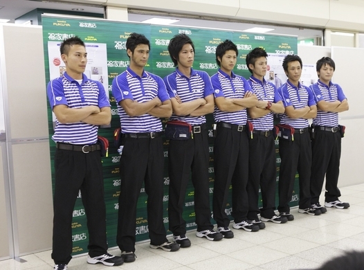 佐川男子と共に過ごせる ついにカレンダーが登場 エキサイトニュース