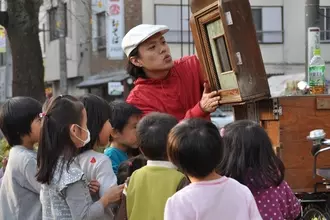新しいメディアの形！　iPadを使った「即席紙芝居」