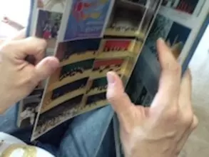 卒業写真の「欠席者の顔の切り抜き」、今もあるの？