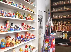 こけし×マトリョーシカが独特なハーモニーを奏でる「コケーシカ鎌倉」