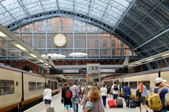 当初馬車で通る予定だった!?　20周年を迎えた英仏海峡トンネル