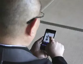 座禅ができ、時には警策で叩かれ、写経もできるアプリを体験してみた