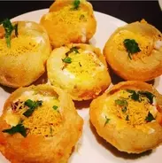 インドで大人気の甘辛で熱冷なスナック「ダヒ・プリ」がウマいぞ