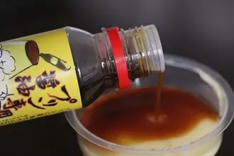 プリンにかけると「うに味」!?プリン専用醤油を使ってみた