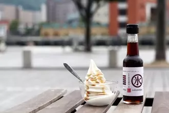 「かき氷専用醤油」をかけてかき氷を食べてみた　しょっぱくなくて想定外の絶品！