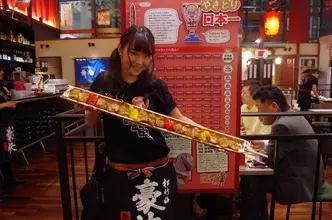 串の長さ1メートル！　ギネス級の焼き鳥を食べてきた