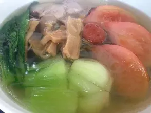 埼玉の名物B級グルメ「茶ラーメン」を君は知っているか？