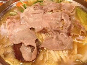 群馬県一人口の少ない「上野村」で味わう猪豚のウマさ