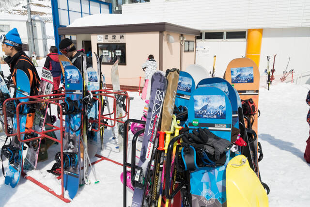 岡田准一主演『エヴェレスト 神々の山嶺』　日本初の「スノボ広告」展開