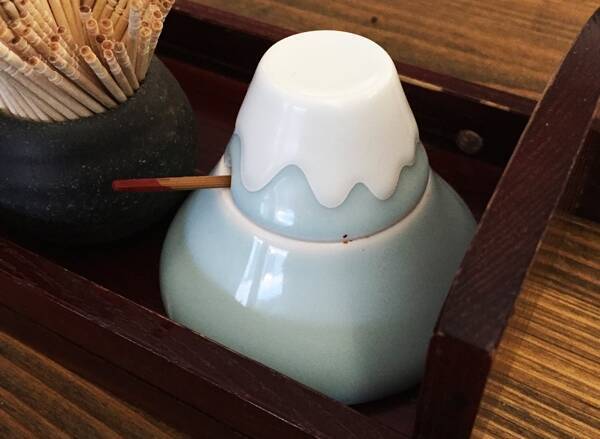 富士山の麓に突如現れた白い物体の正体は？