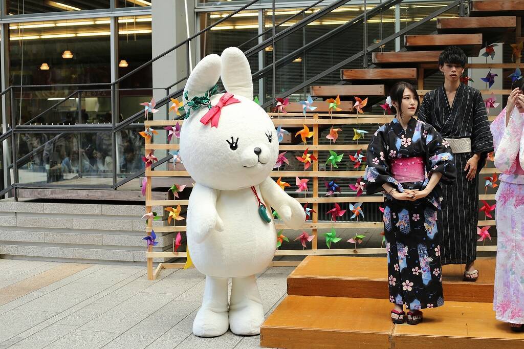 七夕に浴衣で授業を受ける学生たち　國學院大学が「和装デー」実施　