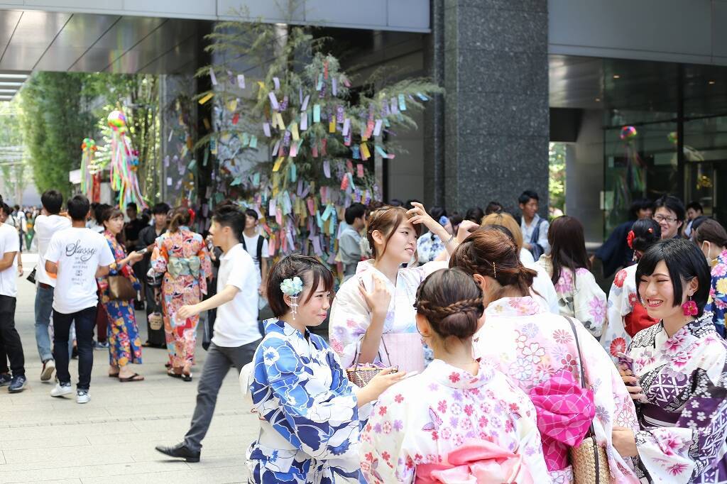 七夕に浴衣で授業を受ける学生たち　國學院大学が「和装デー」実施　