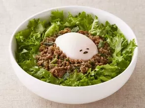 暑すぎる夏にへばる「ぐでたま」が横たわる、“火を使わないレシピ”を試してみた