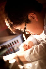 小学校が読書感想文の解答マニュアル配布　「基礎教えるのに良い」「個性育たない」と賛否