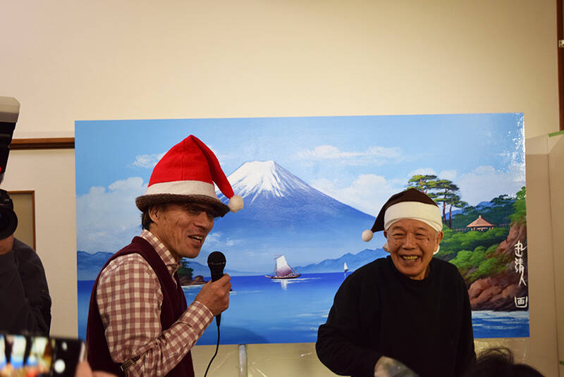 いまや日本に3人のみ　81歳の最年長銭湯絵師・丸山清人さんに密着