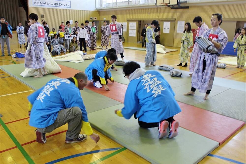 「全国まくら投げ大会」が想像以上に激しかった！