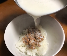 倉本聰『やすらぎの郷』の珍食べ合わせ「ご飯＋納豆＋牛乳＋醤油＝ドリア？」を作ってみた