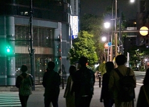 見知らぬ男女で夜の東京を歩く「深夜徘徊合コン」に参加してみた