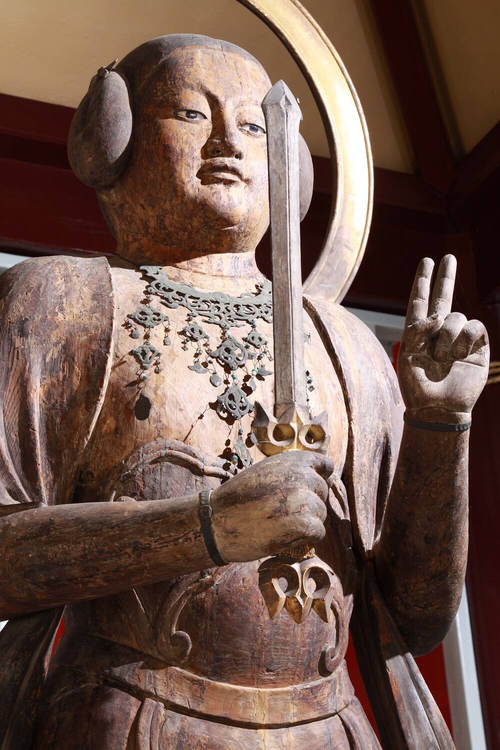 規格外の仏像が生まれた謎を紐解く「神仏探偵」