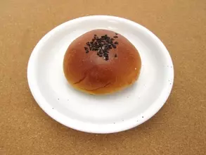 あんパンを冷凍するとまるで小倉アイス　「パンおたく」に聞く冷凍・解凍方法