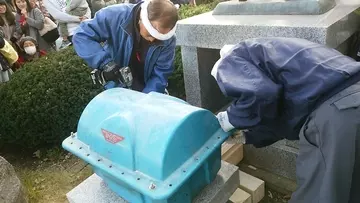 30年前に埋めたタイムカプセルが開くところを見に行ってきた