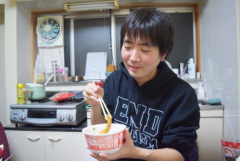 カップうどんに入れて美味しい“せんべい”がどれなのか教えます