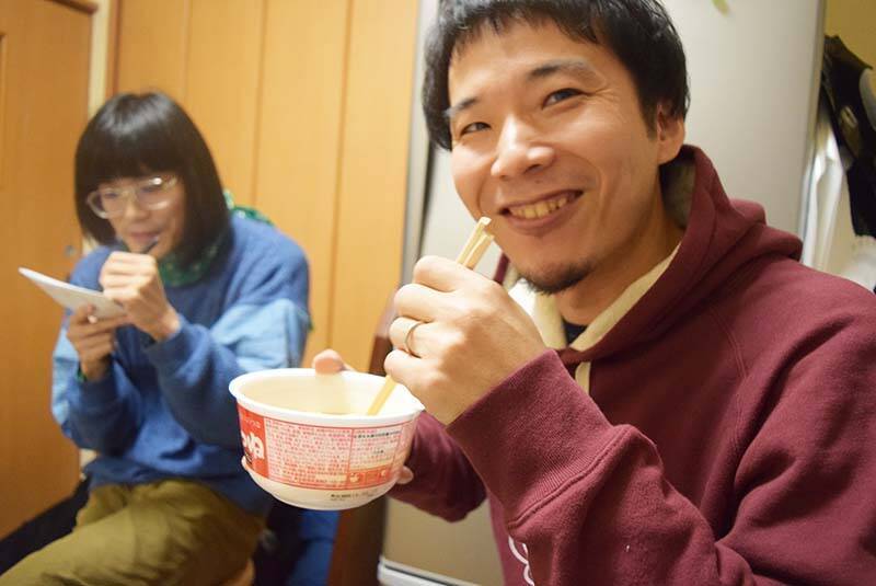 カップうどんに入れて美味しい“せんべい”がどれなのか教えます