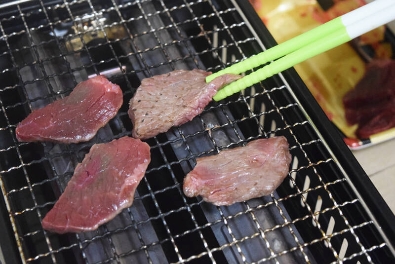 どれだけ集まる？スーパーの半額値引き肉だけで「半額焼肉パーティー」はできるのか