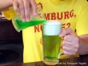 ビールにメロンソーダを合わせた謎カクテル「グリーンガフ」は美味いのか？　実際に作ってみた