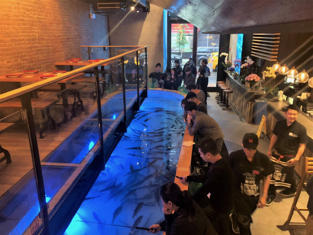 魚釣りができるレストラン「ざうお」が米進出 姿盛りに驚く客も