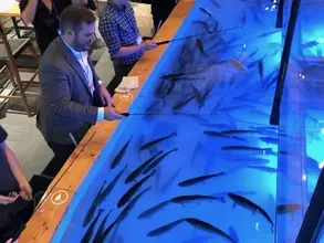 魚釣りができるレストラン「ざうお」が米進出 姿盛りに驚く客も