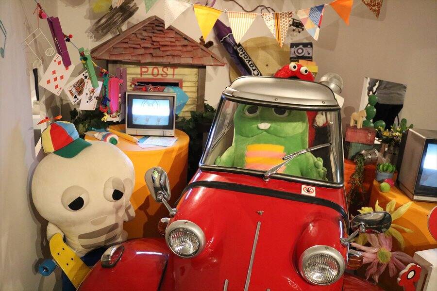 「ガチャピン・ムック」生誕45周年！　歴史を振り返る展示会がグッとくる