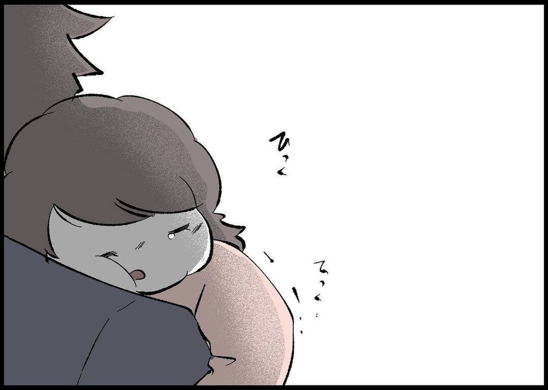 【漫画】夫は夜中にぐずついた娘を抱っこして寝かしつけていた 【僕と帰ってこない妻 Vol.475】