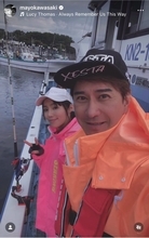 川崎麻世夫妻、久しぶりの釣りで太刀魚に挑戦 「雨男」も健在