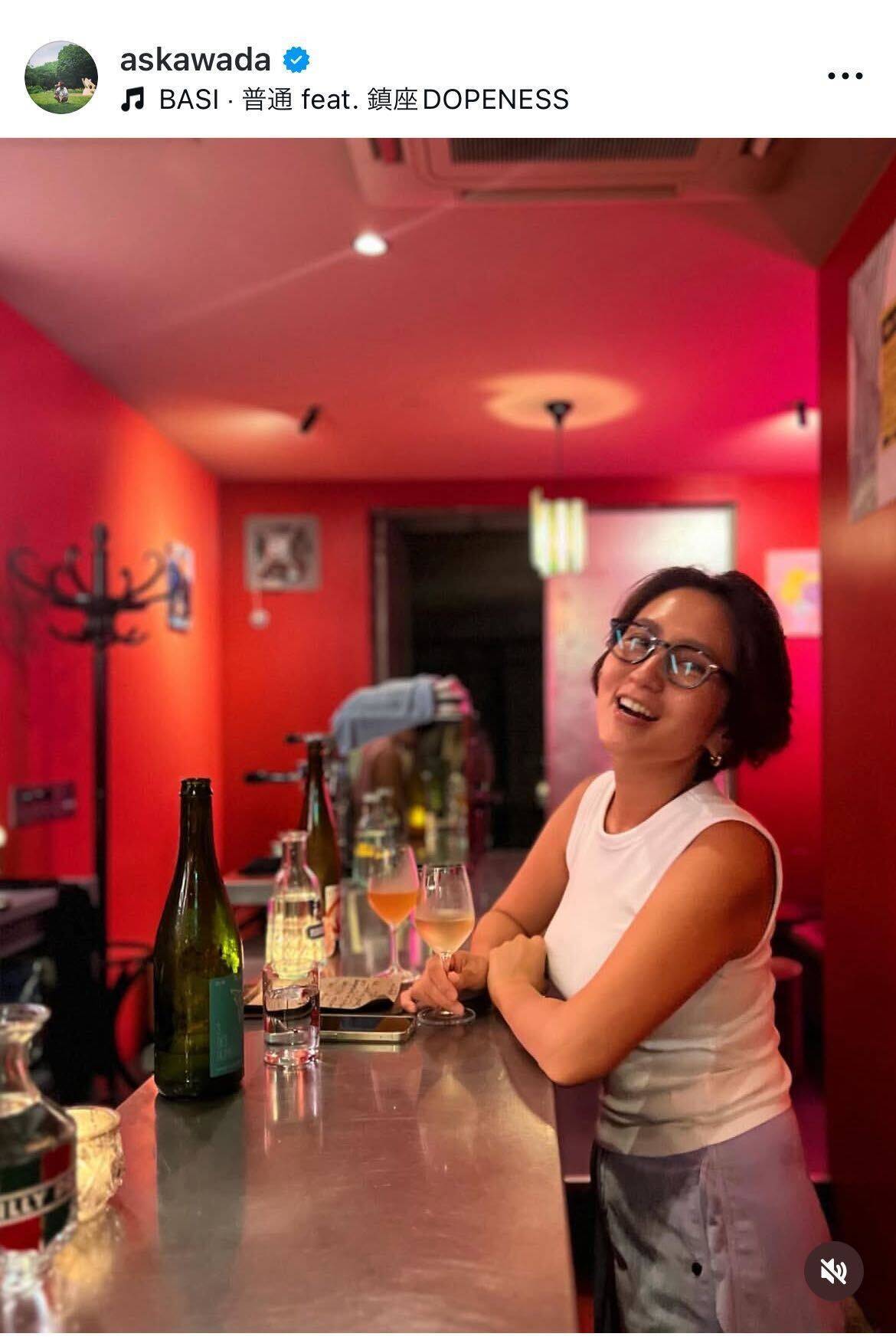 料理研究家・和田明日香、「ゆる宅飲み」1周年を乾杯で祝福「良いことばっかり！」