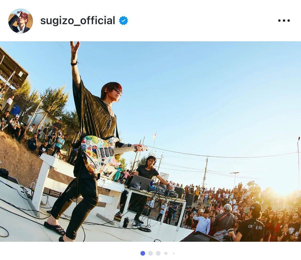 SUGIZO、イラク・難民キャンプで6年ぶりライブ「彼らの安らぎと幸福を願わずにはいられない」