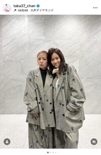 高橋みなみ&大島優子、お揃いコーデで仲良しショット披露