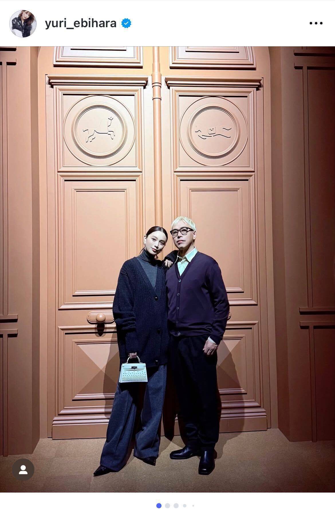 蛯原友里、夫のILMARIとエルメスの体験型イベントに参加「大人も子どもも楽しめる素敵な空間」