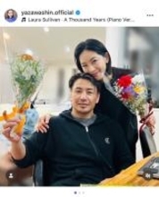 矢沢心が結婚記念日に夫婦2ショットを公開　子どもたちからの花束に「胸が熱くなりました」