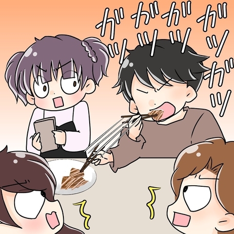 【漫画】箸を置いた一瞬の隙に再び横取り「お腹いっぱいなんだろ？」【女は少食で然るべき Vol.12】の画像