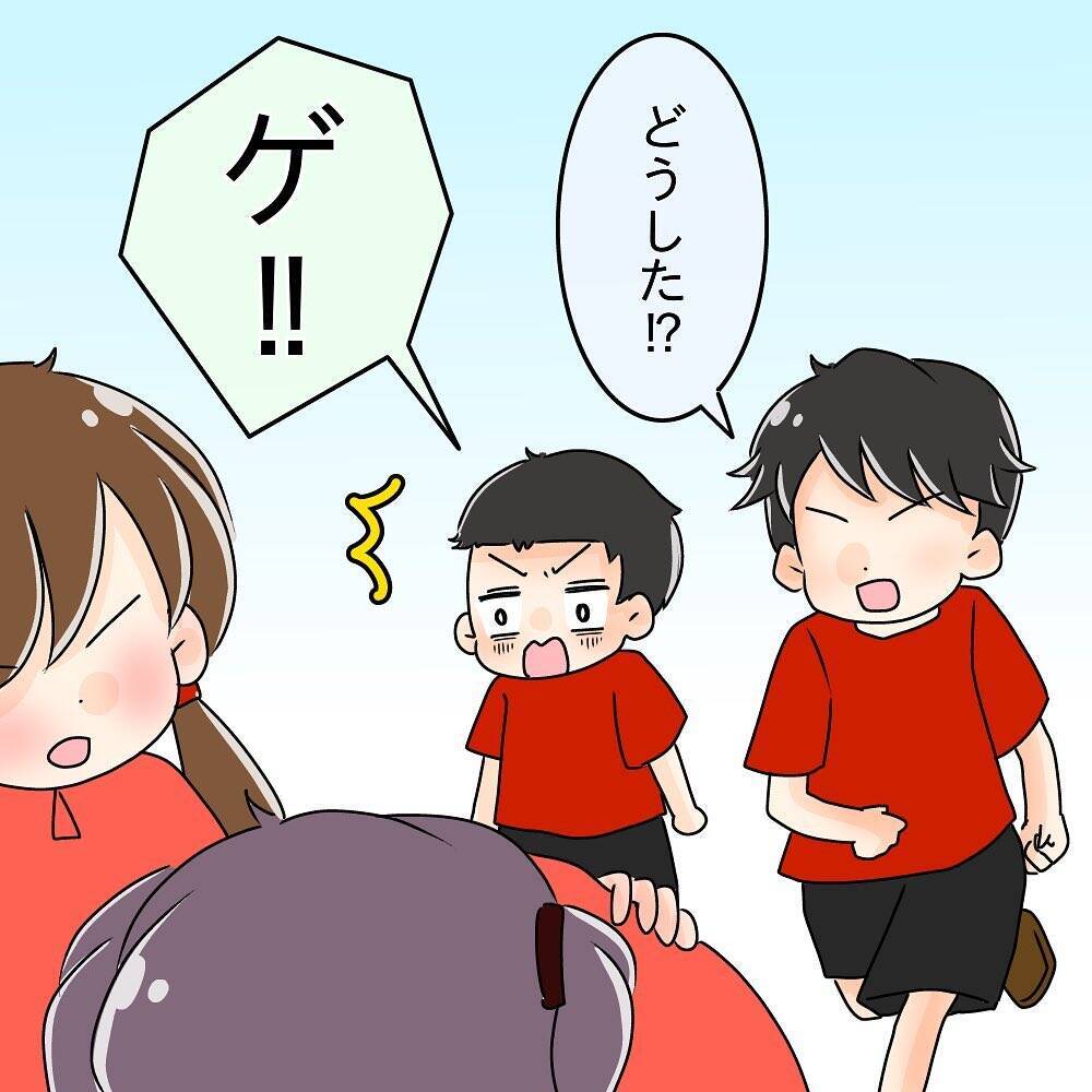 【漫画】食あたりで苦しんでいる私を先輩は軽々と抱き上げ…【女は少食で然るべき Vol.5】