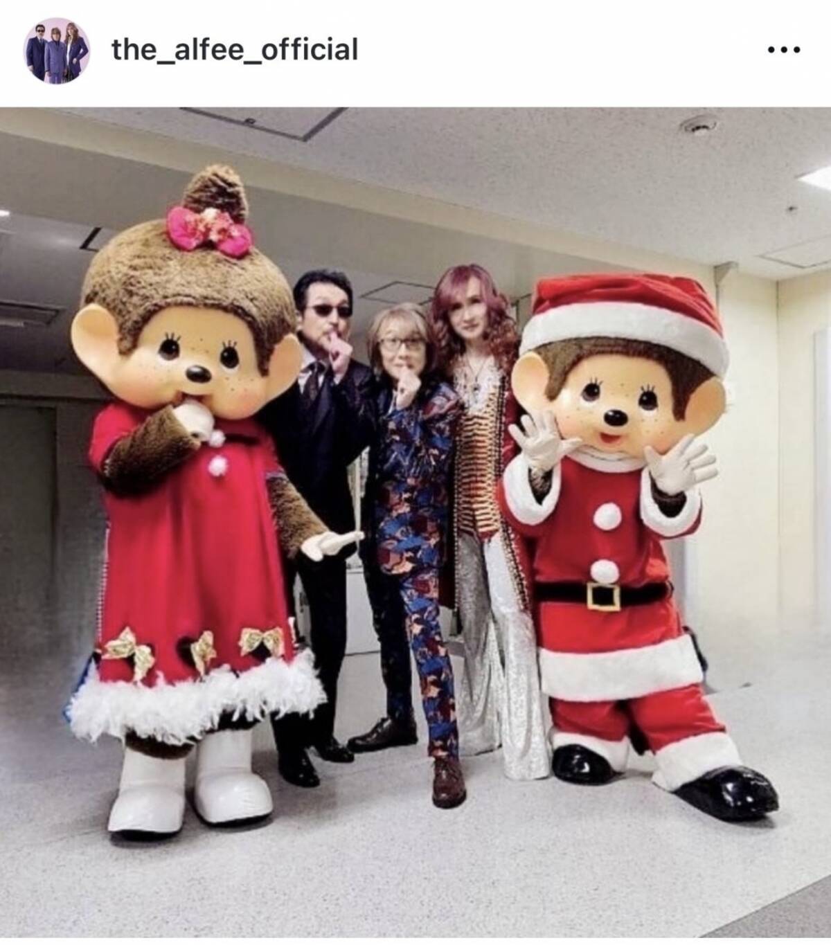 デビュー50年のTHE ALFEEとモンチッチが共演 クリスマスに癒しの集合 