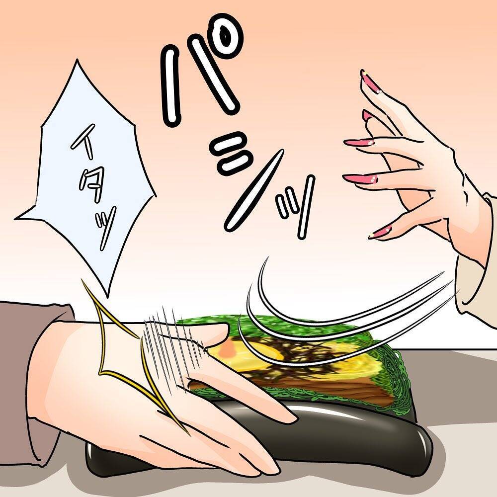 【漫画】妹が先輩の手をパシッと叩いて注意「意地汚いですよ！」【女は少食で然るべき Vol.17】