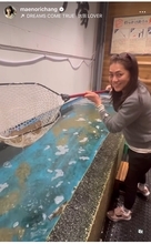 モデル前田典子が大阪観光　釣船つり吉で魚釣り体験