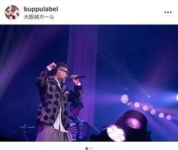 槇原敬之、大阪城ホールで35周年ツアー初日を開催「あたたかく濃密な時間」 雨の中3時間の熱演