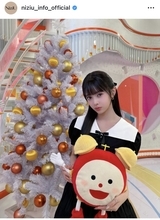 NiziU・RIMA、『めざましテレビ』生出演！パッツン前髪でファン魅了