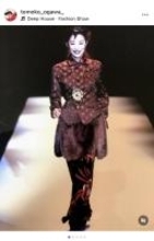 小川知子、コシノヒロコのファッションショー出演時の写真を公開