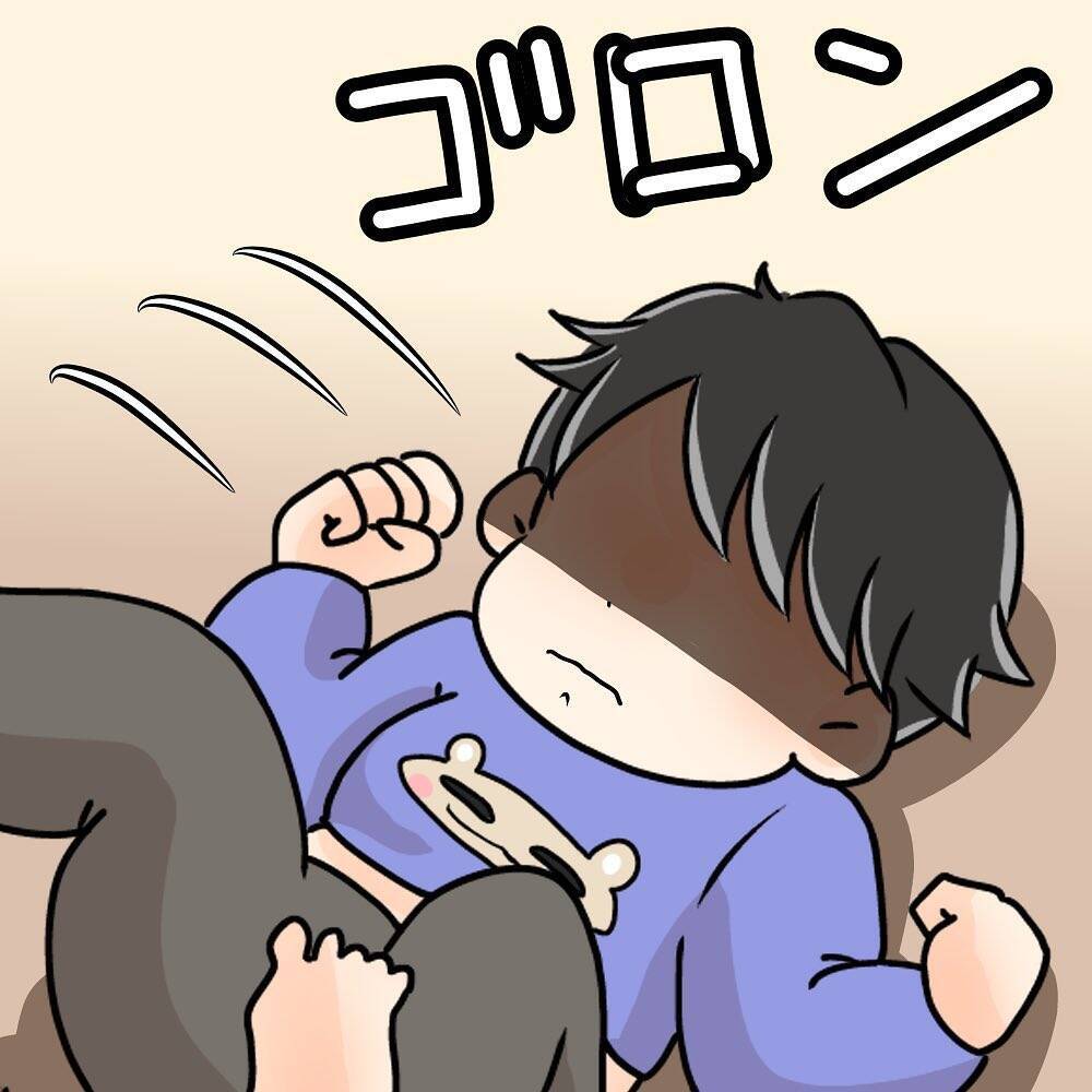 【漫画】ヘルシー料理は嫌い？「肉食べたい！」と床で駄々をこねる…【女は少食で然るべき Vol.21】