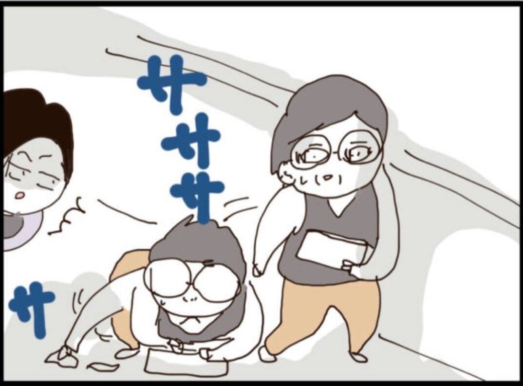 【漫画】女性の夫が登場すると慌てて下着を拾って逃走【マジメだと思ってた義父は… Vol.197】